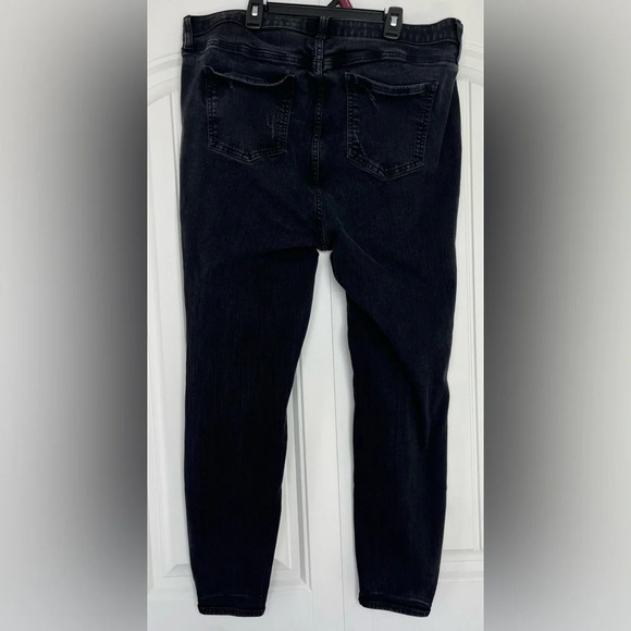Torrid Sky High‎ Skinny Distressed Jeans - Picture 4 of 6